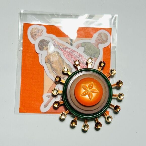 Upcycled Atomic Starburst Refrigerator Magnet Buttons Rhinestones 70’s Orange Gr - Picture 5 of 5